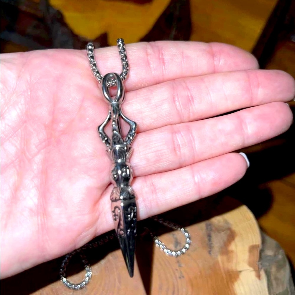 Beautiful men or women necklace. Silver plated. Nickel free. So unique. - Picture 2 of 2